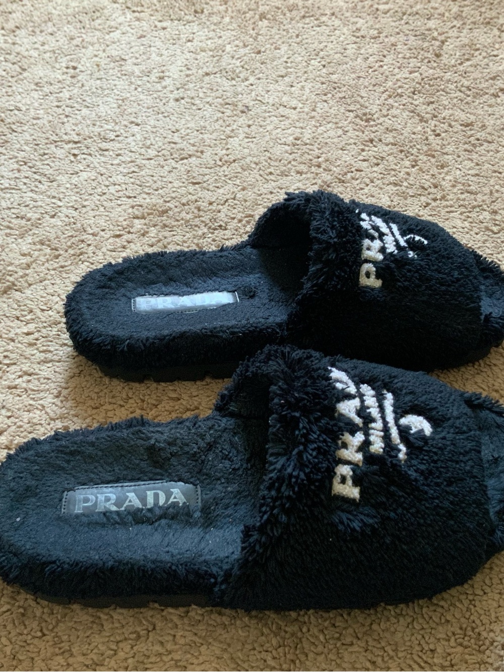 Prada Women’s Black Logo Shearling Embroidered Logo Slides Slippers Size 38 - Picture 2 of 10
